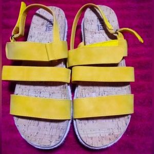 ANA YELLOW SANDALS SIZE 8.5